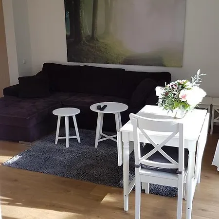 Apartment Cozy Garden Free Parking