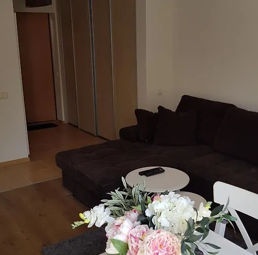 Cozy Garden Free Parking Διαμέρισμα *